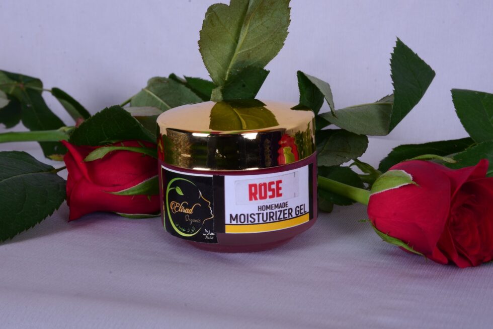 Etirad Organic Exfoliating Rose Moisturizer DIY-organic-skincare-recipes-for-glowing-skin